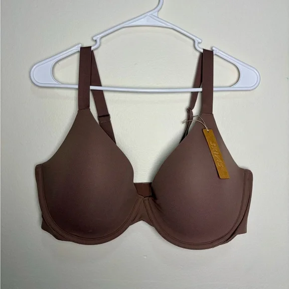 SKIMS Fits EverybodyT-Shirt Bra in Umber NWT - Picture 2 of 6